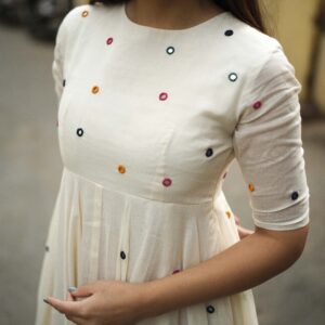 YAMUNA KURTA SET - Image 4